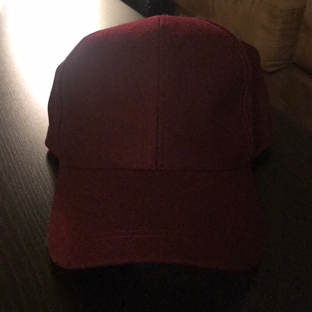 Maroon hat